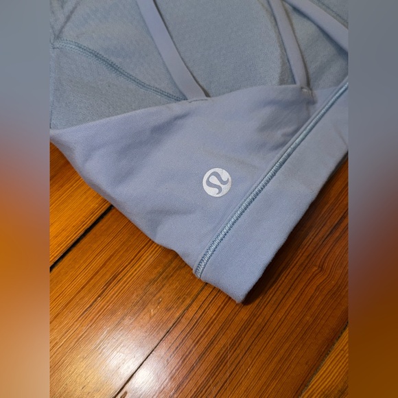 Lululemon Free to Be Serene Bra Size 10 Blue - Picture 3 of 12